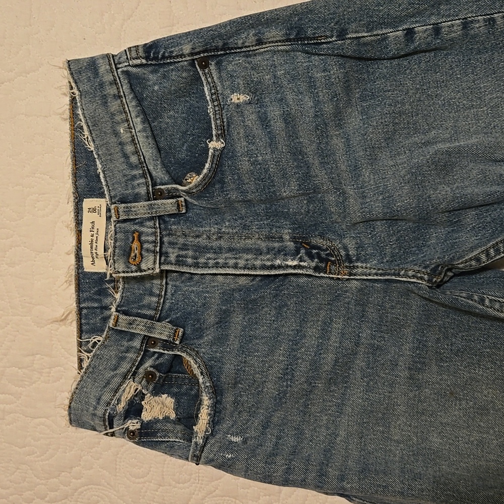 High Rise Mom Jeans - Picture 7 of 8
